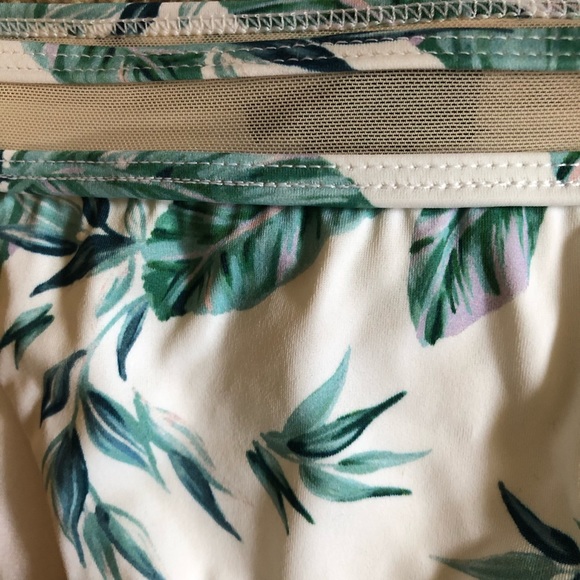 SOLD‼️‼️ LA Hearts Leaf Mesh Bikini - Picture 4 of 5